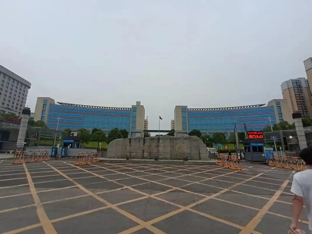 咸宁职业技术学院实训课堂