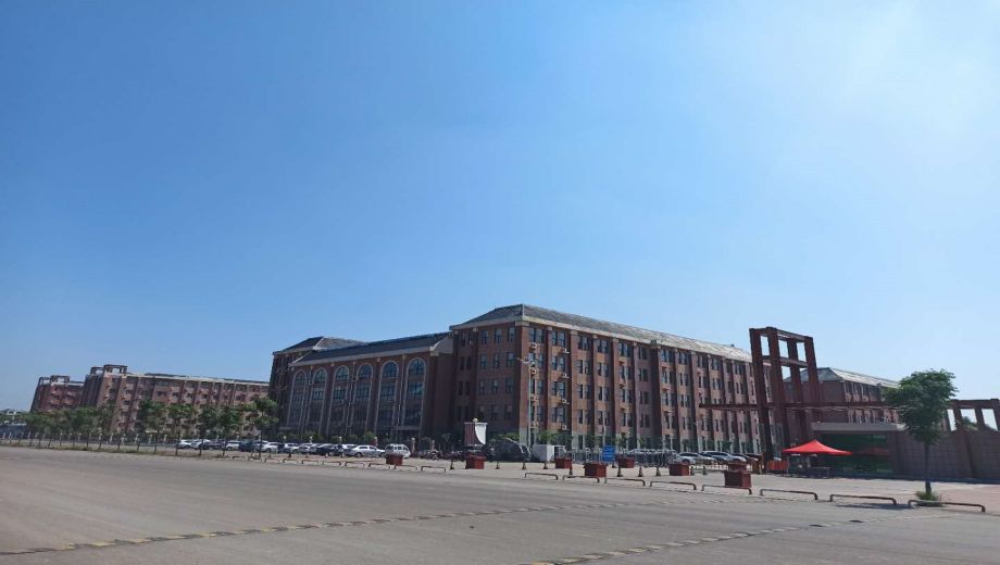 职业中等专业学校校园环境