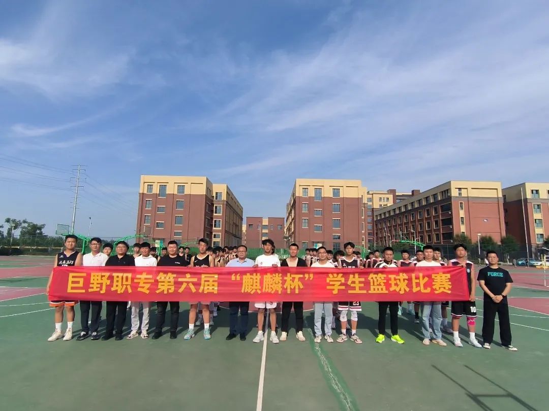 职业中等专业学校学生社团活动现场