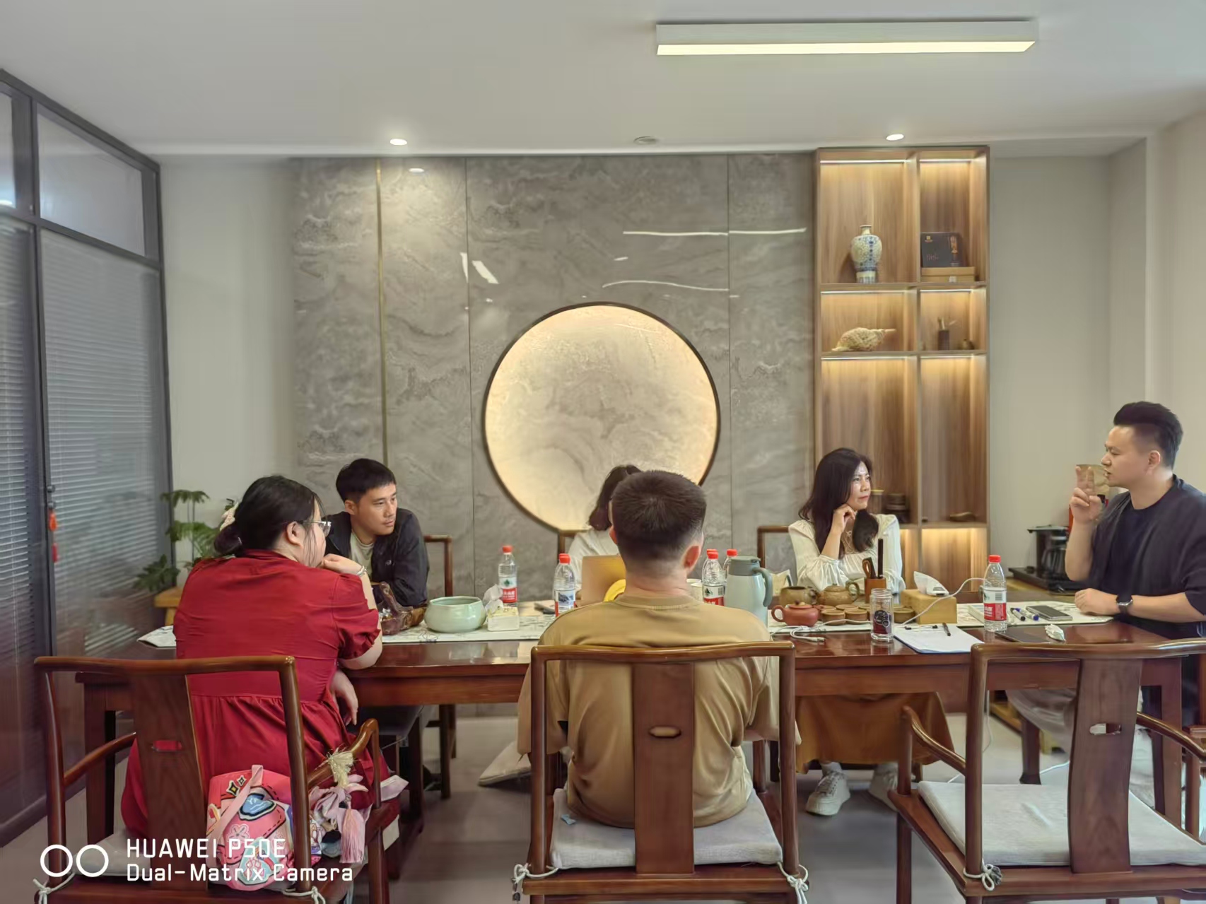 情感咨询场景示意图