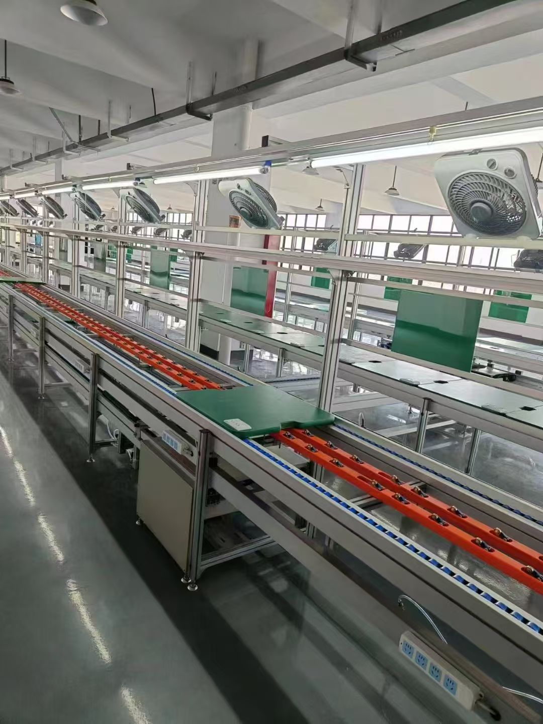 合肥市安昌自动化设备有限公司生产车间